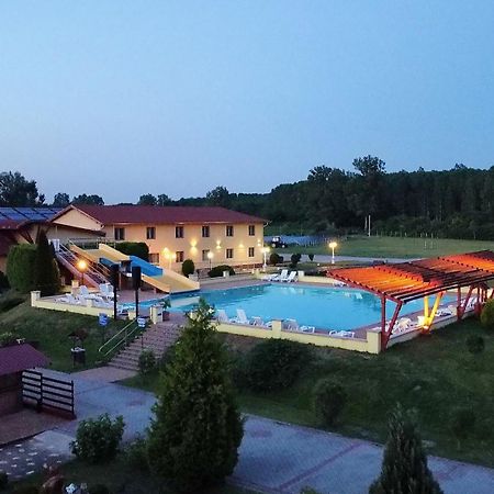 Ligetalja Termal Hotel Peneszlek Exteriör bild
