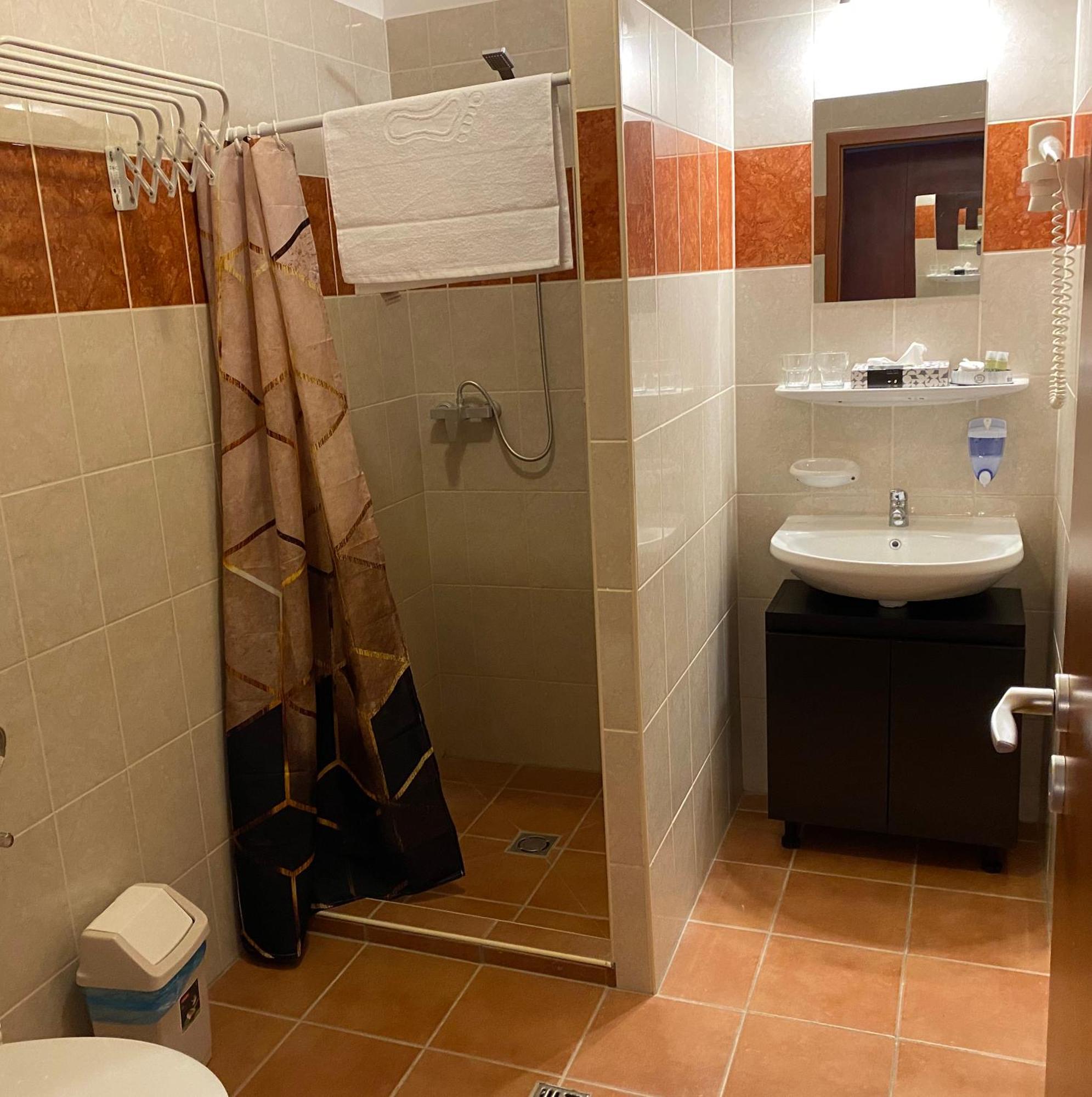 Ligetalja Termal Hotel Peneszlek Exteriör bild