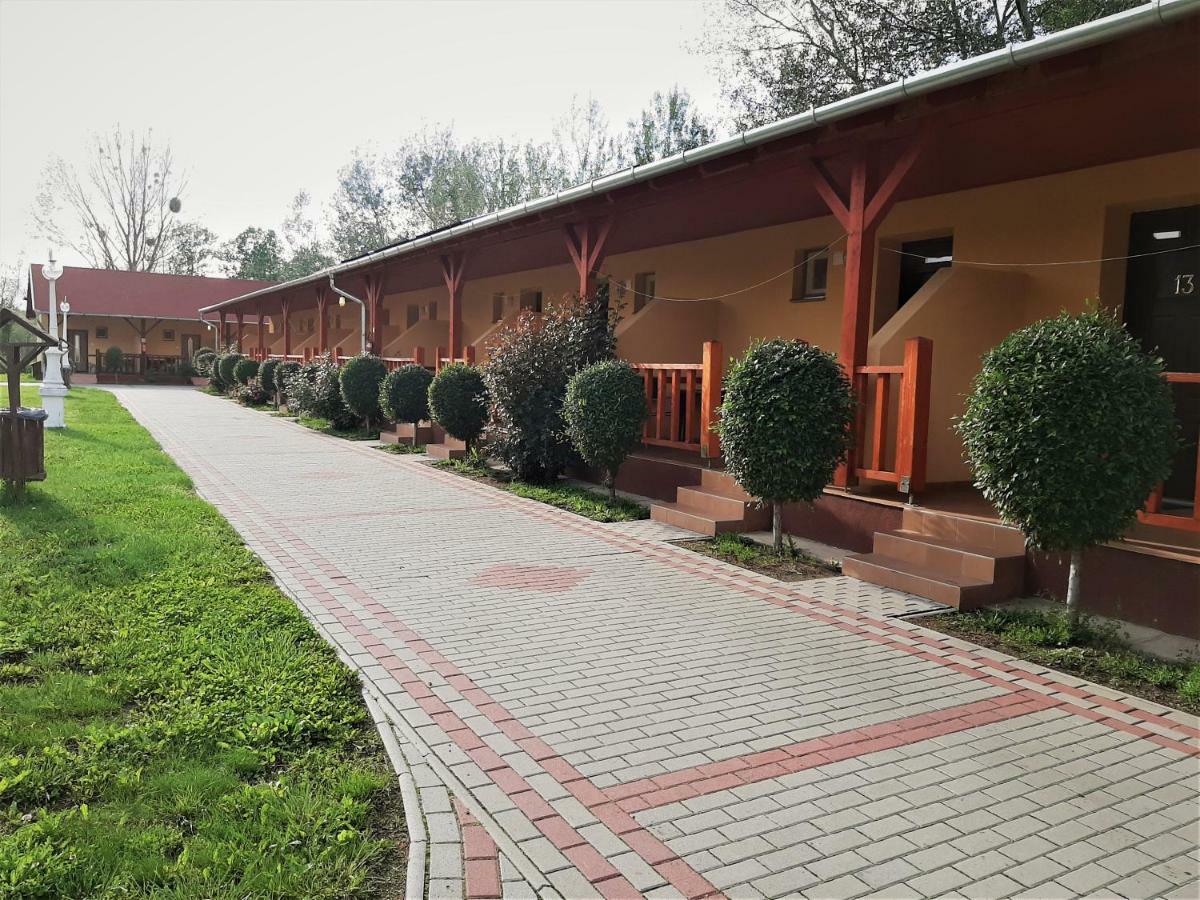 Ligetalja Termal Hotel Peneszlek Exteriör bild