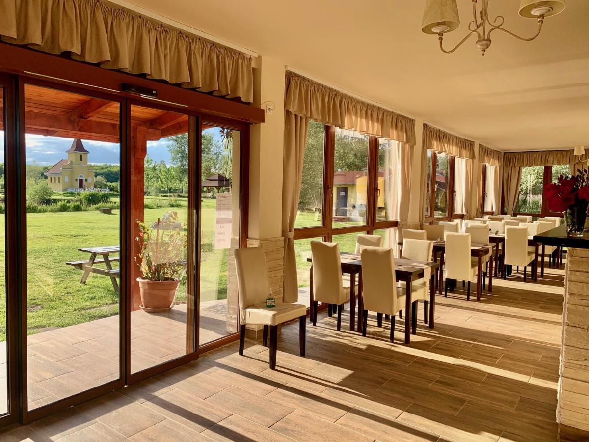 Ligetalja Termal Hotel Peneszlek Exteriör bild